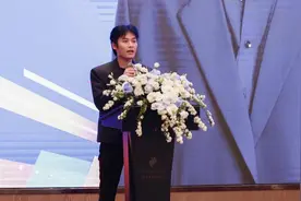 “疯狂小杨哥”开发布会：帮助4万人年收入提高5万，怎么提高呢？图片