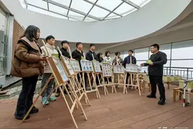 襄职农学院师生组建“捕虫军团” 历时8个月制成昆虫标本和图册图片