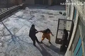 拿不出50万彩礼女友被拖走？警方通报图片