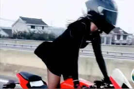 又一女骑手当场身亡，光腿压弯，压线飙车，半年没了4个图片