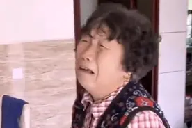 2004年，湖南小伙新婚当天，61岁母亲执意要睡婚房，结果被撵出门图片