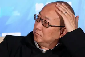 借钱创业，身价70亿！冯仑：能熬过低谷的人，往往有这「3板斧」图片