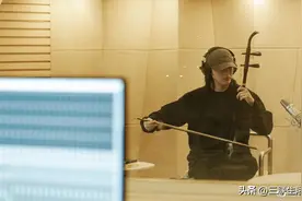 当一个“摇滚青年”决定在直播间拉二胡图片