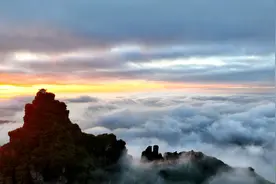 梵净山“天空剧场”开演！它们“夏”了夏天图片