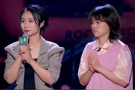 《脱口秀大会5》同样是退赛黄大妈做得潇洒，赵晓卉做得身不由己图片