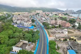 新技术！这条国道首次应用沥青摊铺3D控制！图片
