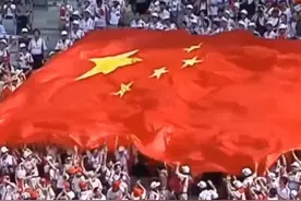 一负一平一胜打进16强，还记得2002年韩日世界杯的中国男足吗？图片