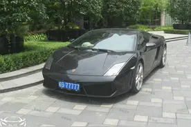 皖G77777跌落史，13年前跟兰博基尼，如今变三缸比亚迪图片