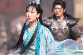 同为80后，马苏新剧演小8岁任嘉伦妈妈，母子相拥对视画面引热议：离谱！看起来像同龄人图片