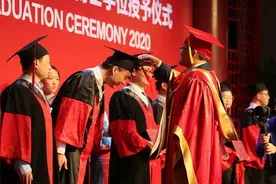 学历“内卷”时代，中国有多少人拥有博士学位？他们都去哪了？图片