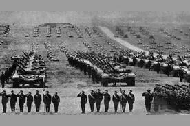 中苏关系破裂后，苏联百万大军持核南下，最后一刻为何不敢动手？图片