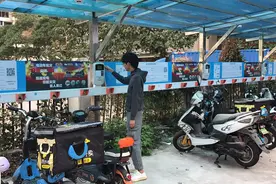 “充满不拔”和“没充满就拔”，哪个更伤电动车？告诉你正确答案图片