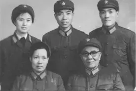 92年韩伟病逝，临终前对儿子说：我这个将军是战友们用鲜血换来的图片