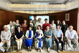 马来西亚著名作家戴小华讲座：“蕉风椰雨中的文学路”在东京举行图片