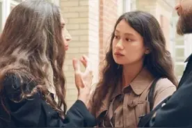 LV请来半个好莱坞，却被她用一件优衣库秒了？图片