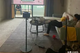因没钱装修，广西一小伙住进毛坯房！除了暗点啥毛病没有图片