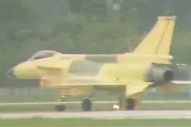 成飞一张照片，引发高度关注，歼-10最新改进型，变化十分明显图片