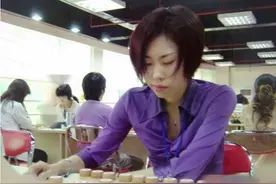 象棋界迷人大美女，唐丹之前的北京队主力，她的名字你八成不会念图片