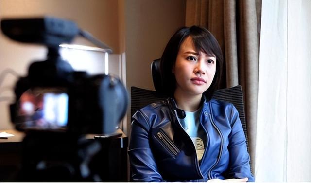 坐在奔驰上维权的女主，最终得到了怎样的赔偿，受到了什么影响？