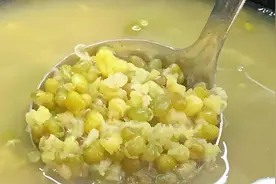 三伏天，教你绿豆汤正确煮法，牢记这一点，颜色翠绿起沙快图片