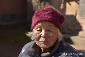 98岁奶奶第一次对外暴露身份，半生经历堪称传奇，亲儿子都不清楚图片