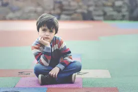 教师在大众心目中的地位和尊严是如何慢慢被消磨的？图片