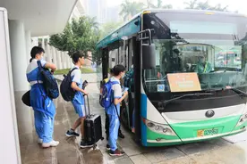 佛山首条校园直达地铁站接驳公交专线正式开通图片