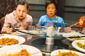 一场略有遗憾的婚礼图片