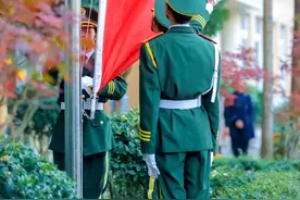 圣菲学校最帅男团，出圈！他们叫，国旗护卫队图片