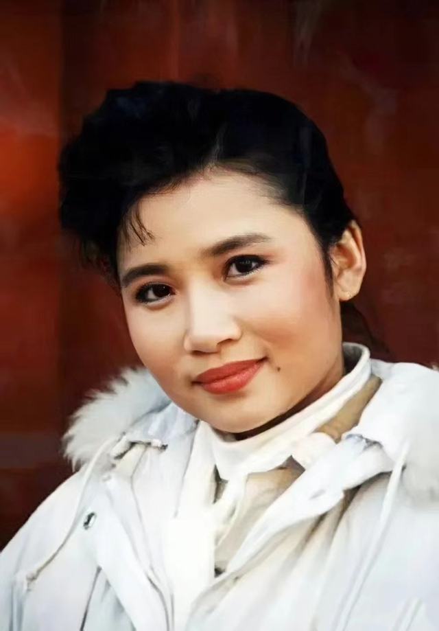 歌手李娜:出家已25年,老母亲含泪陪她住寺庙,如今过得怎么样?