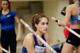 明明可以跳更高，为了奖金挤牙膏式1公分1公分的打破世界纪录图片