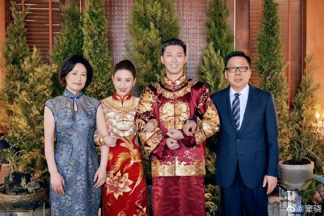 (邓紫棋)缺席婚礼,但g.e.m.