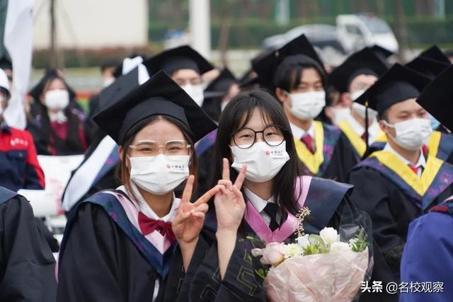 6484名成都大学2022届学子毕业啦