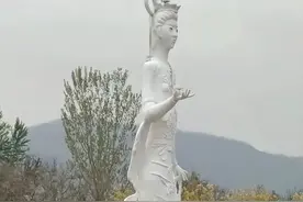 雕像被指“不忍直视”，三门峡回应：农村艺人水平有限图片