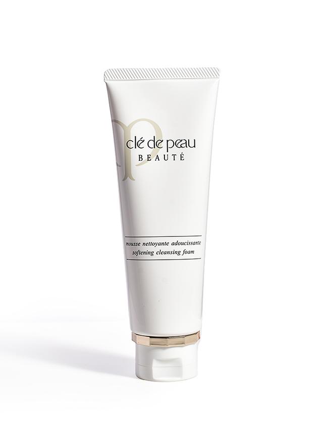 超热门洗面奶推荐：这些洗面奶深层控油补水，让肌肤更白嫩光滑