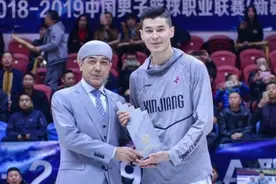 阿的江主动请辞保留最后颜面，新疆男篮新主帅曝光，外籍助教上位图片