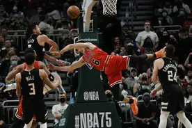 雄鹿悍将恶意犯规致卡鲁索重伤，NBA应该重罚这位惯犯吗？图片