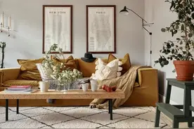 瑞典小姐姐住老破小，布置简单氛围超温馨，一个人过得有滋有味图片