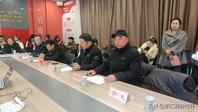 西安鄠邑区甘亭街道朝阳社区2026年迎新春经典红色诗词朗诵会举行