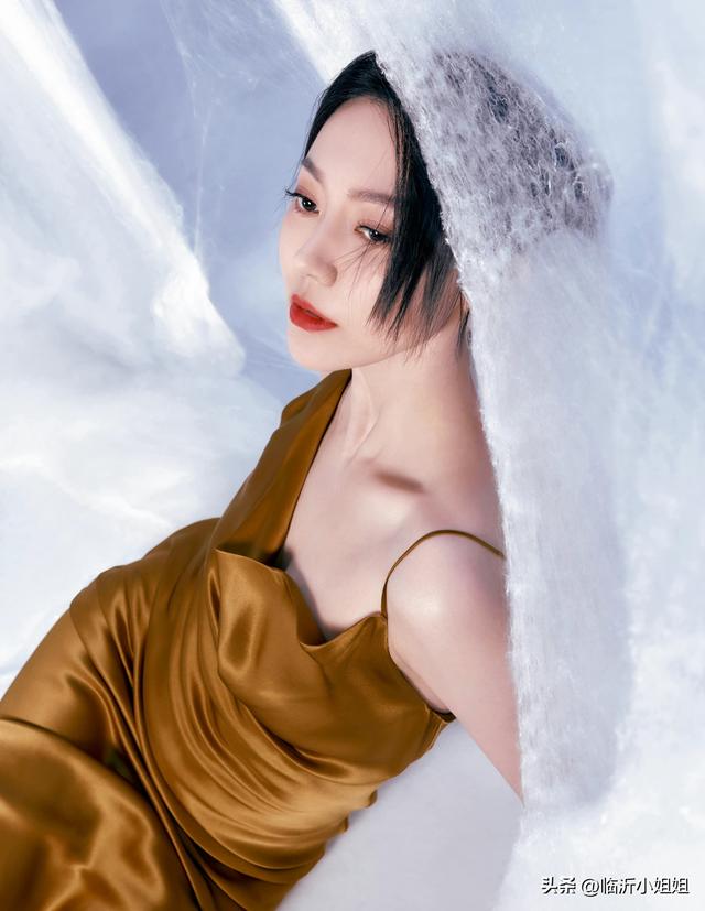 黄梦莹,温柔亲切的知性美女,优雅恋人般的气质,太有亲和力