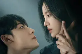 顶级学历，极品身材，她偏偏要去演个疯批！图片