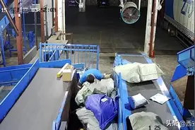 凌晨3:50，60岁分拣员工作时不幸猝死！最新回应图片