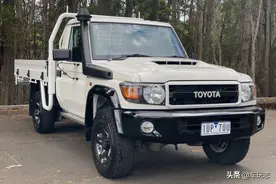 2022年丰田陆地巡洋舰LandCruiser 70系列皮卡：70 周年纪念版图片