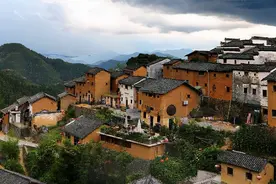 阳产一奇特土楼建筑，因风格独特，被称“徽派建筑史上的奇葩”图片