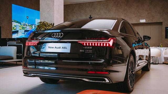 真正的C级车标杆，2种动力可选，轴距超3米，实拍奥迪A6L