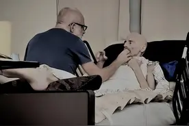 艾滋病源于黑猩猩，它是怎么将艾滋病传到非洲，再传到全世界的？图片