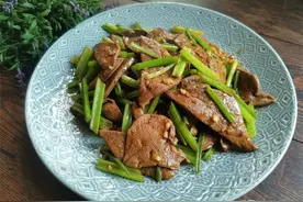 猪肝以后这样做，滑嫩不腥不柴味美，做给孩子吃，保护眼睛好图片