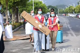 直击！北京师范大学2022级新生正式报到，迎新现场“火爆”出圈！图片