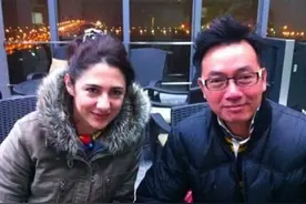 95年，中国一名“的哥”迎娶德国女明星，时隔27年，俩人感情如何图片