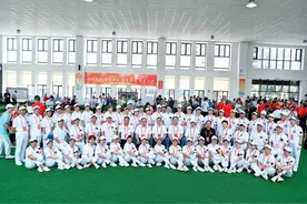 甘当绿叶衬红花——访第四届全国老健会门球交流活动裁判长余晓琳图片